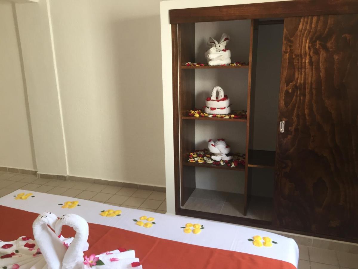 Departamentos Lalo Apartment Zihuatanejo Bagian luar foto