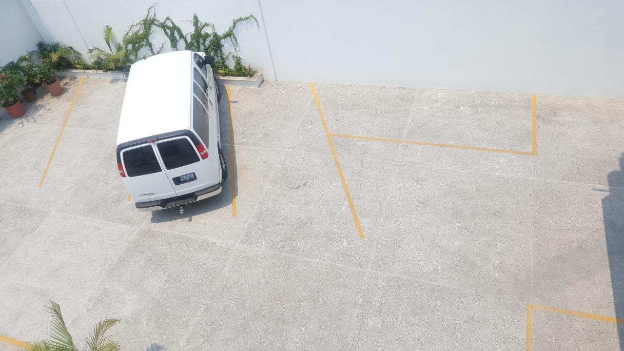 Departamentos Lalo Apartment Zihuatanejo Bagian luar foto
