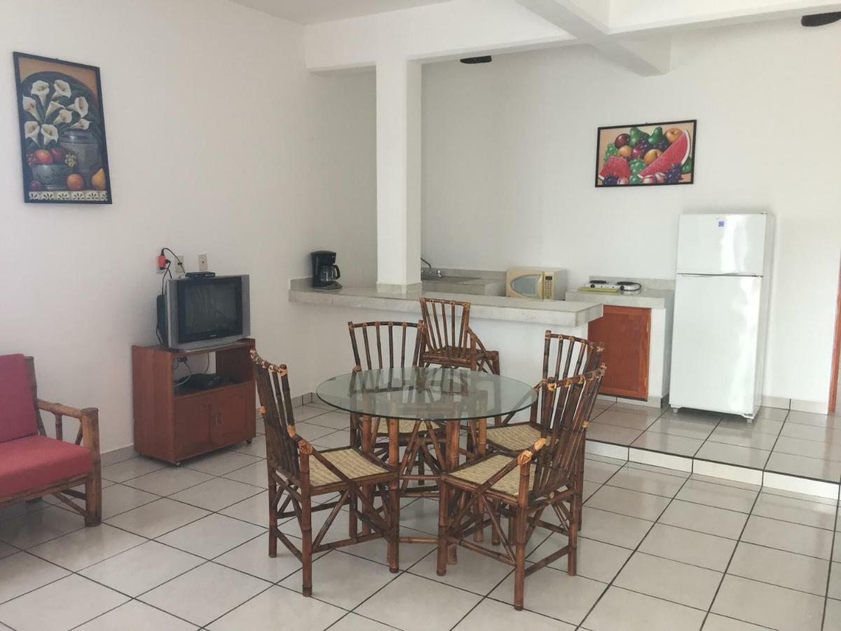 Departamentos Lalo Apartment Zihuatanejo Bagian luar foto