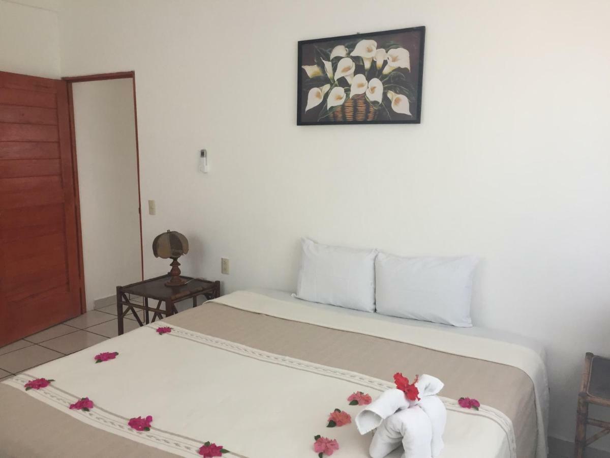 Departamentos Lalo Apartment Zihuatanejo Bagian luar foto