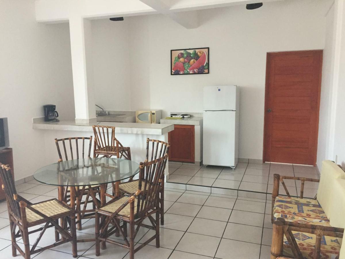 Departamentos Lalo Apartment Zihuatanejo Bagian luar foto