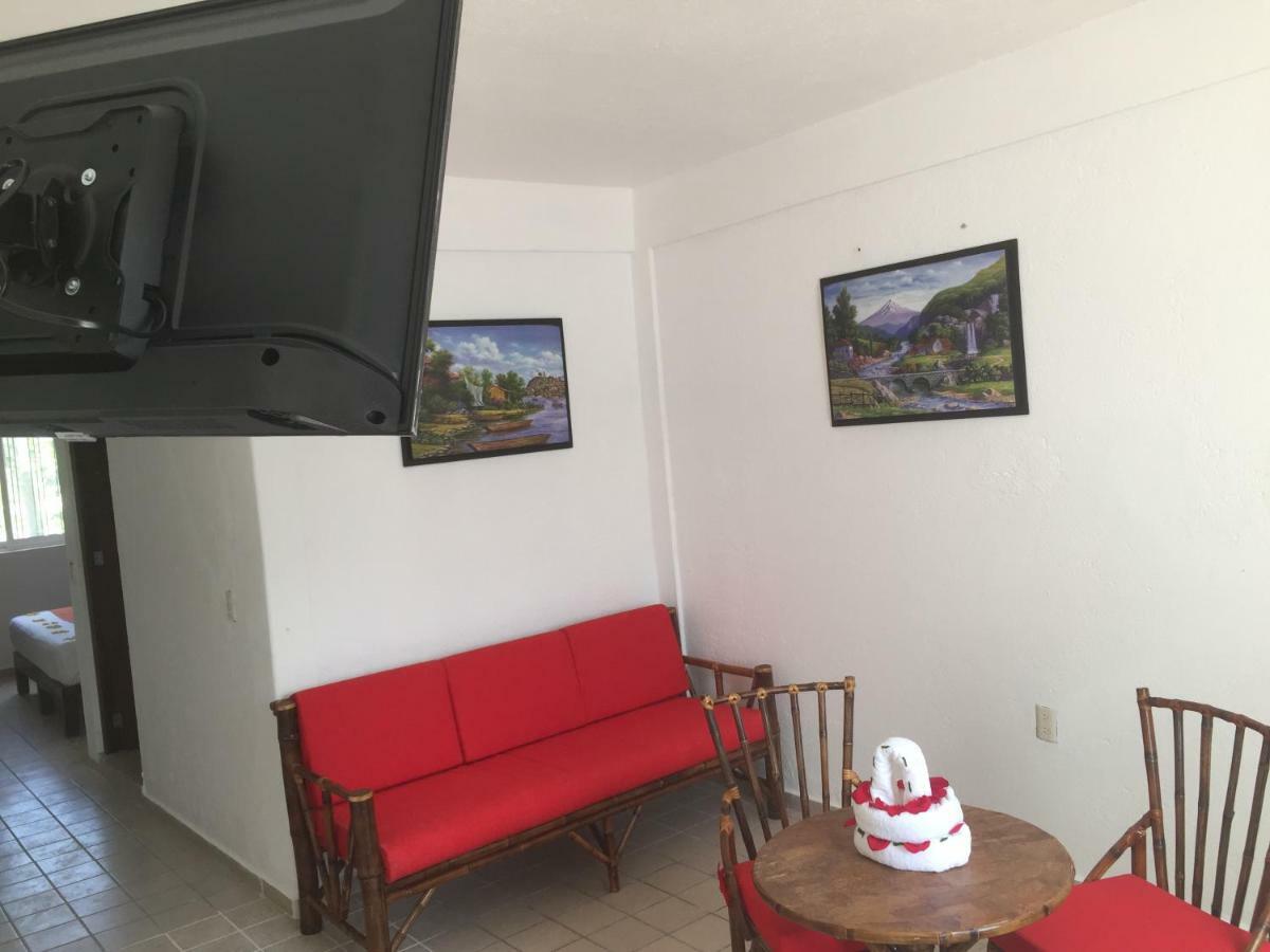 Departamentos Lalo Apartment Zihuatanejo Bagian luar foto