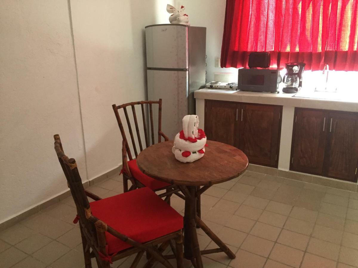 Departamentos Lalo Apartment Zihuatanejo Bagian luar foto