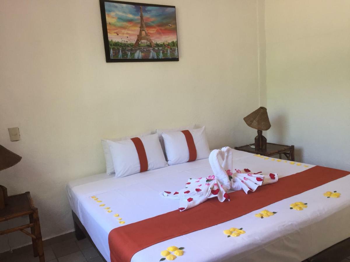 Departamentos Lalo Apartment Zihuatanejo Bagian luar foto